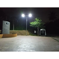 Lampu Tenaga Surya PJU Two in one Merk Solari Tipe SL TON 150watt