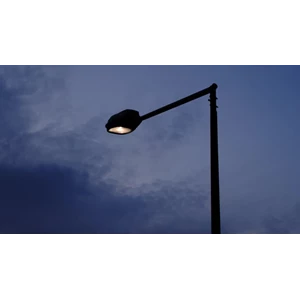 Tiang Lampu Jalan