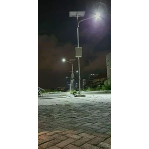 Paket Lampu Jalan Tenaga Surya Murah dan Berkualitas